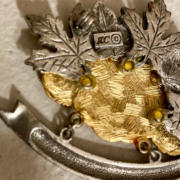 Vintage Signed Kenneth Cole Enamel THANKSGIVING Pin Brooch Jewelry - Picture 4 of 5